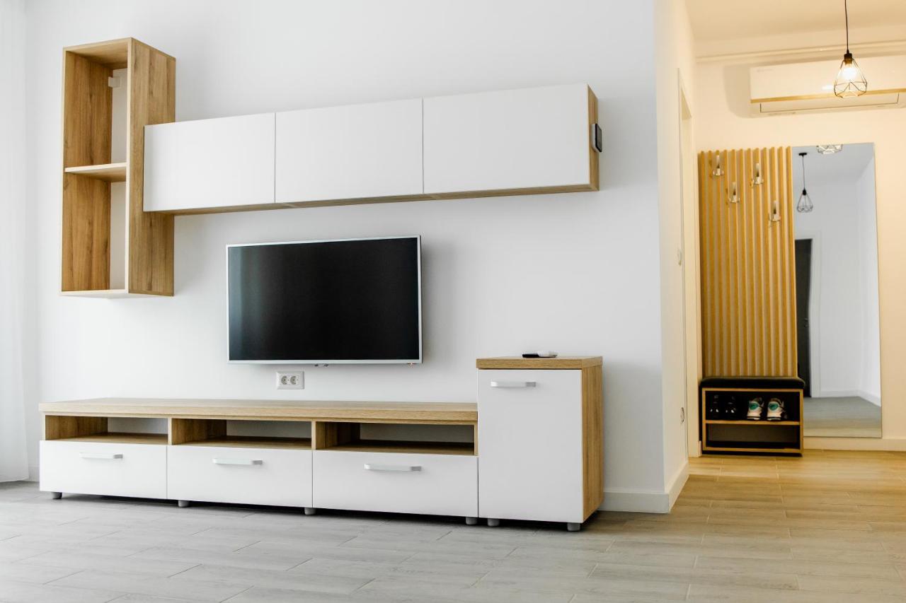 Samplus Central Apartment Craiova Buitenkant foto