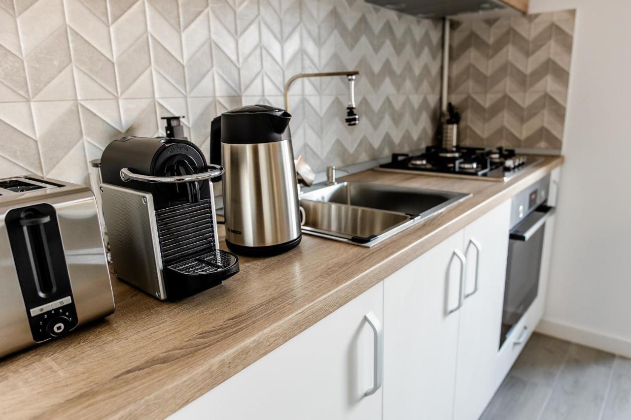Samplus Central Apartment Craiova Buitenkant foto